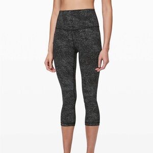 Lululemon Align Cropped Leggings, 21”, size 4. Good condition!